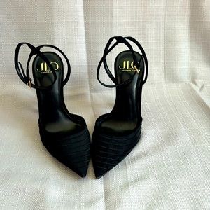 Black JLO Torrie Pump
